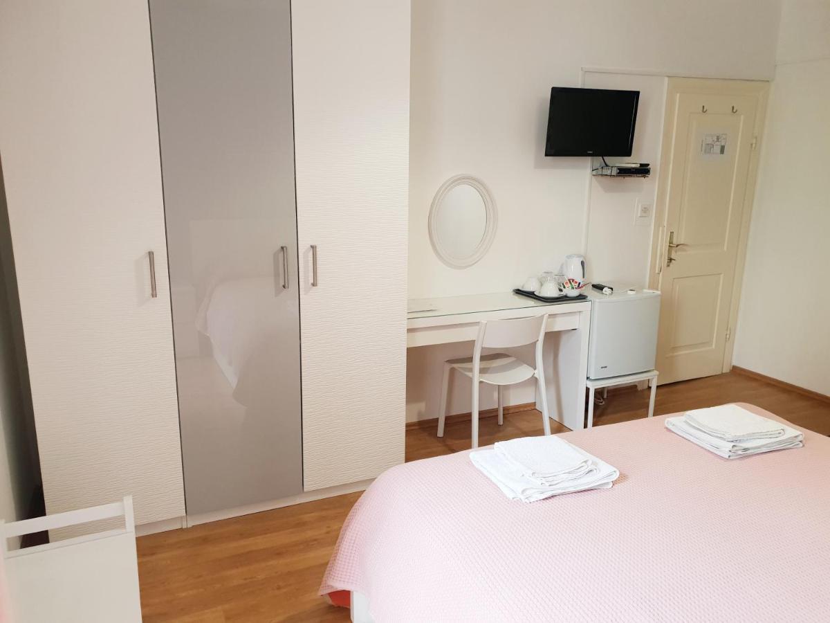 Guesthouse Fatuta Cres Buitenkant foto